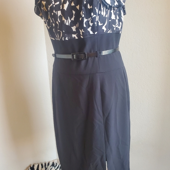 Beautiful dress - Picture 3 of 6